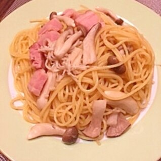 簡単♪きのこと厚切りベーコンの和風パスタ